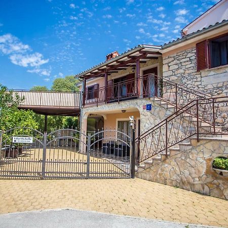 Villa Michelle Karojba Esterno foto