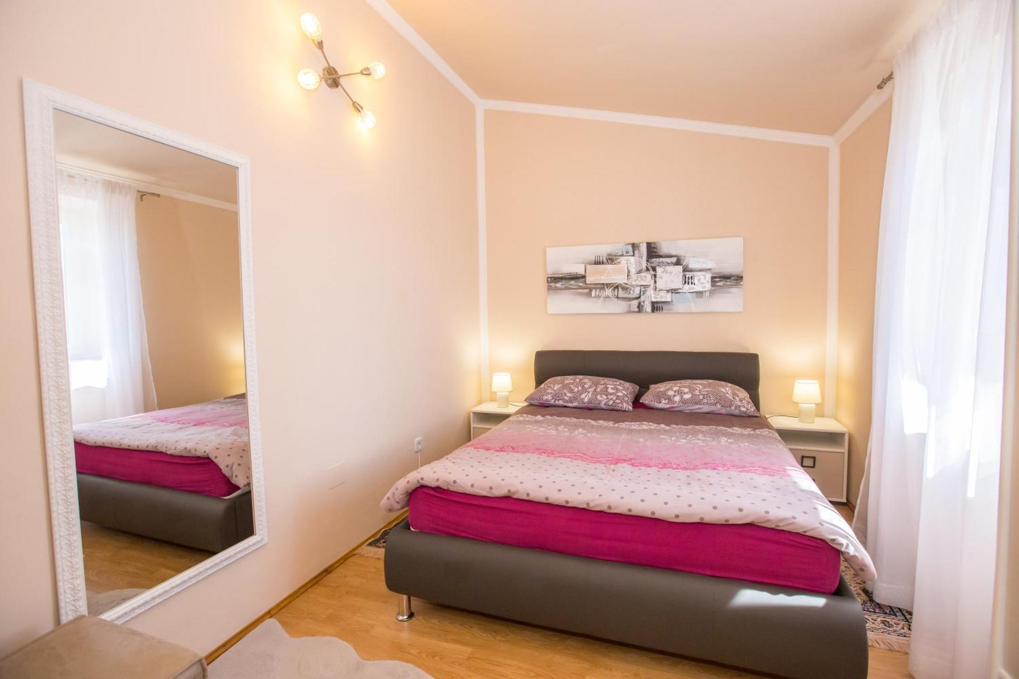 Villa Michelle Karojba Esterno foto