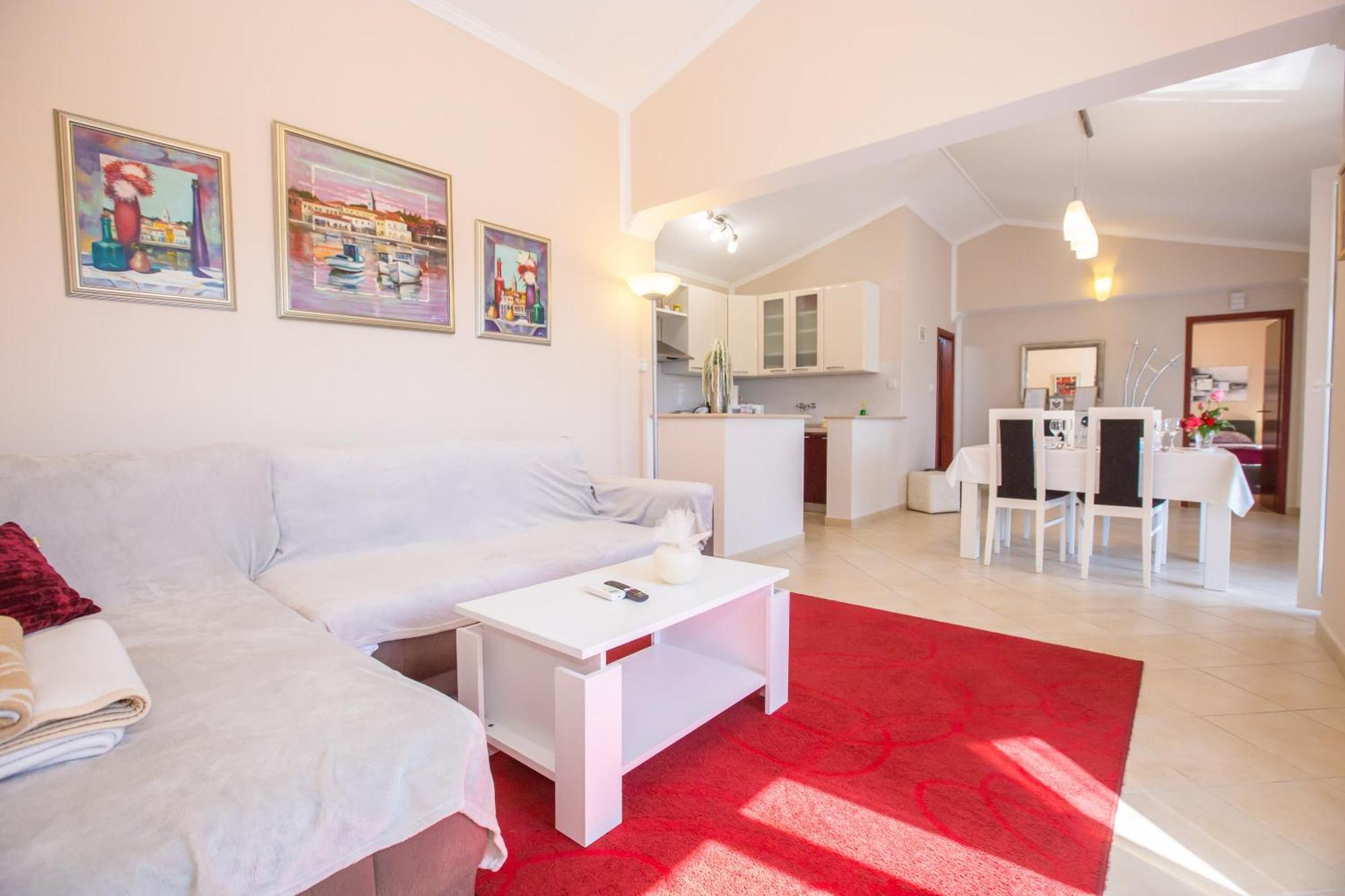 Villa Michelle Karojba Esterno foto
