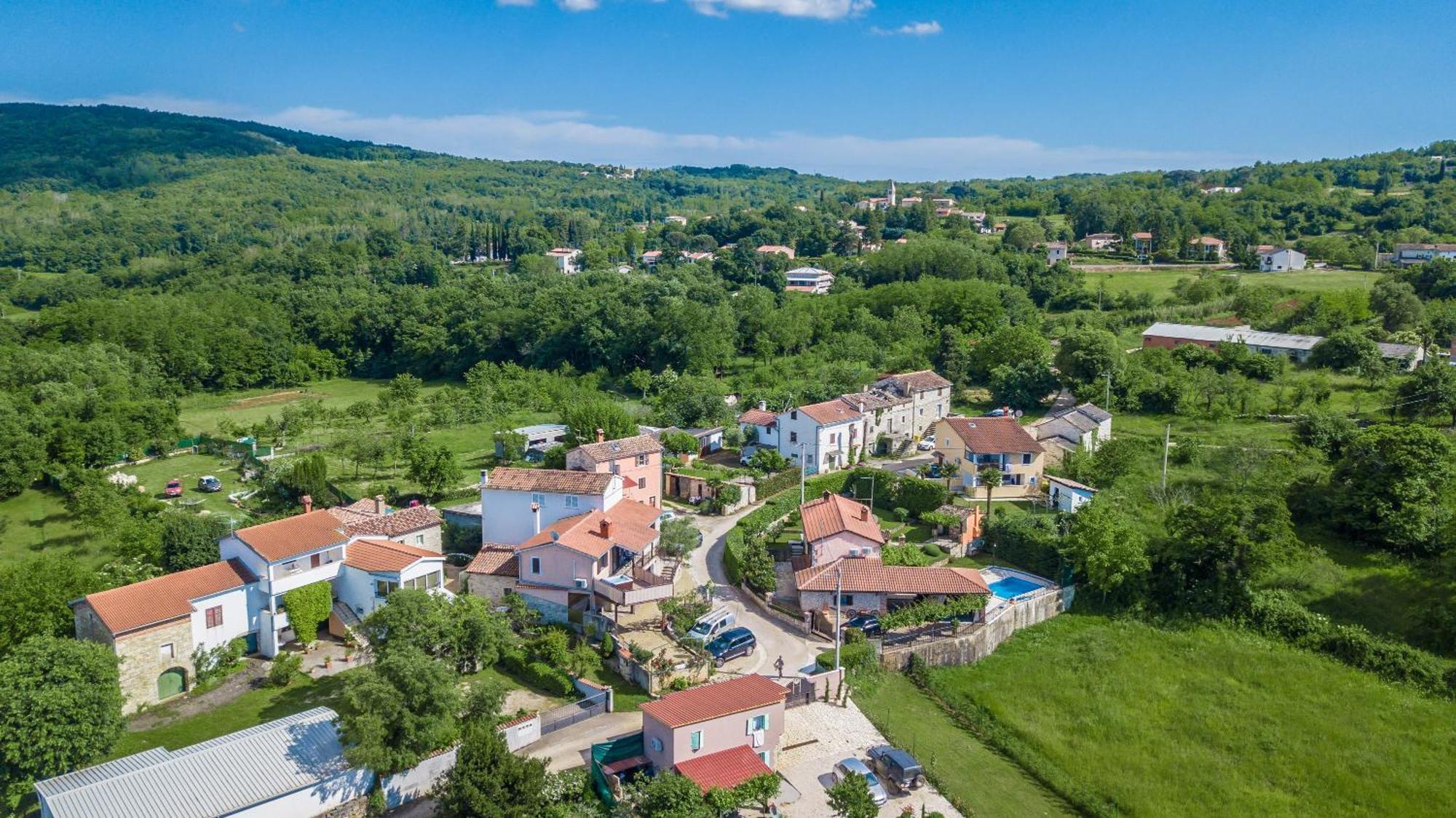 Villa Michelle Karojba Esterno foto