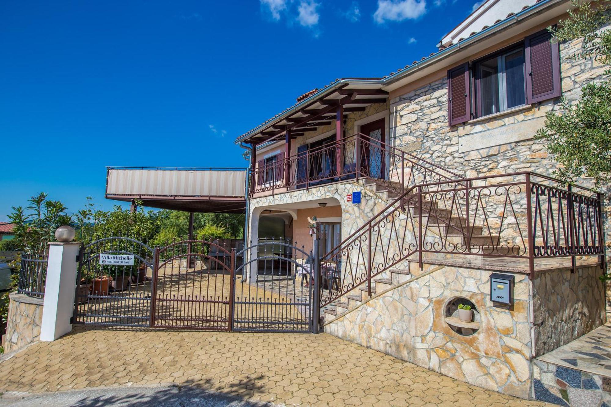 Villa Michelle Karojba Esterno foto