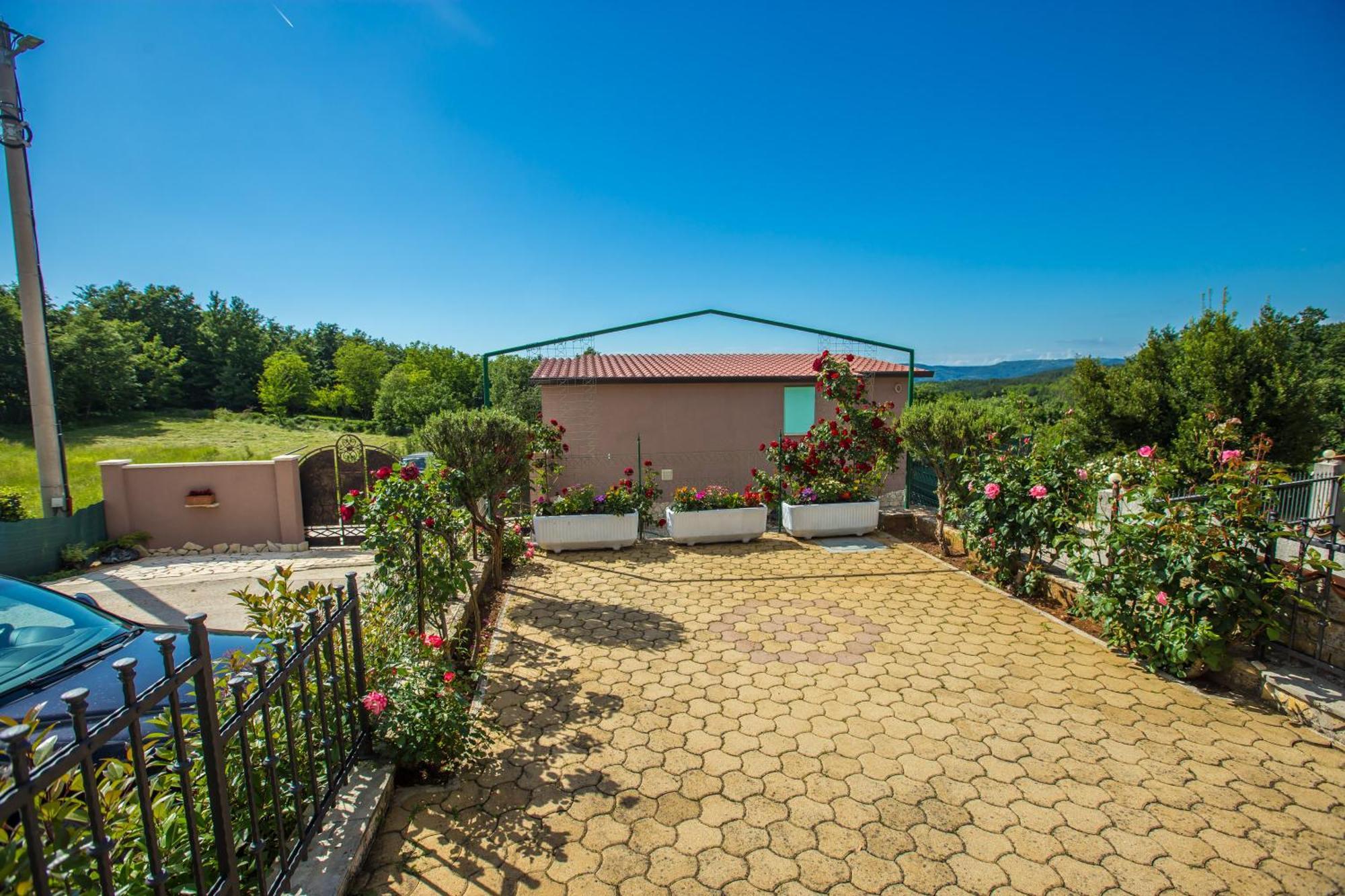 Villa Michelle Karojba Esterno foto