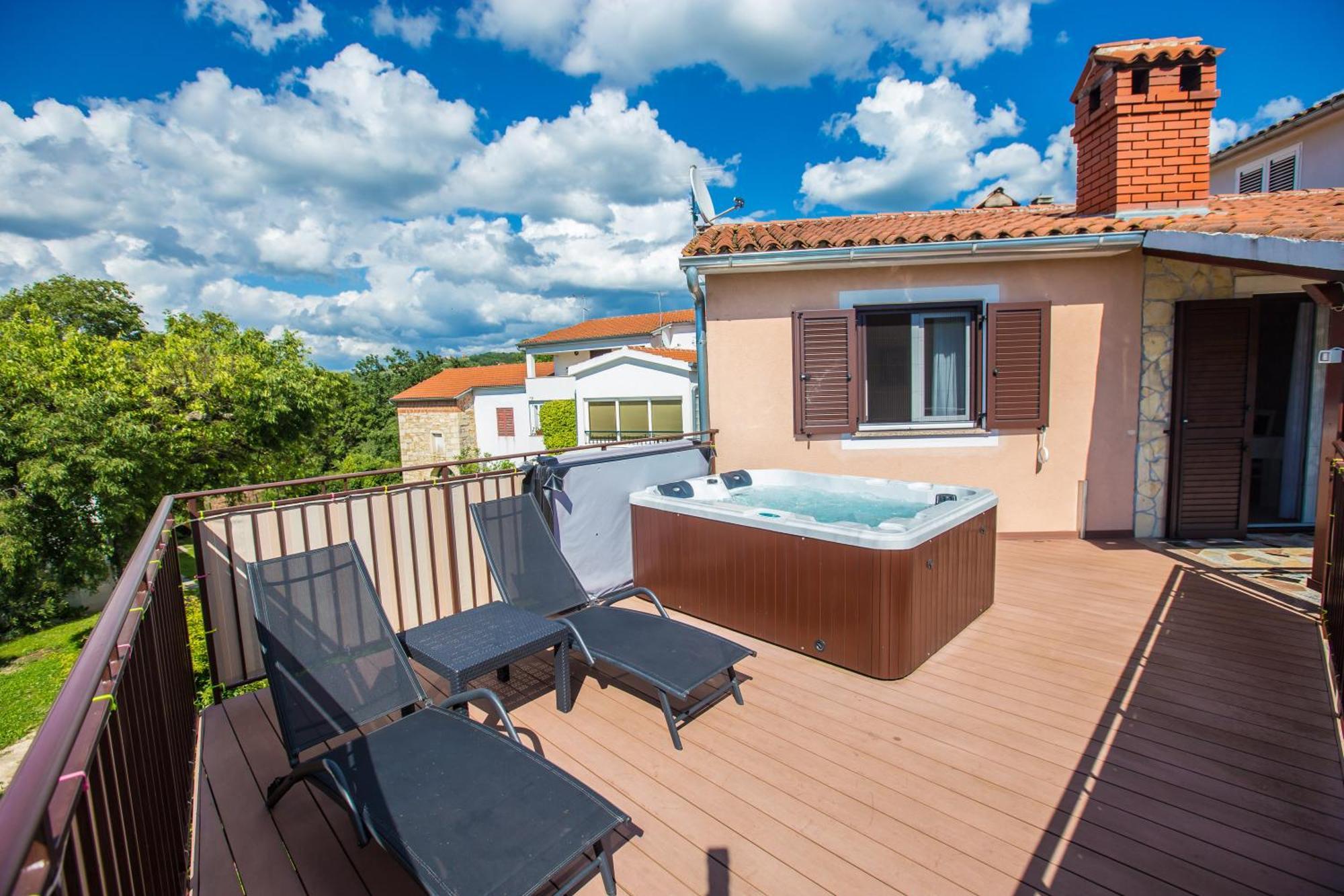 Villa Michelle Karojba Esterno foto