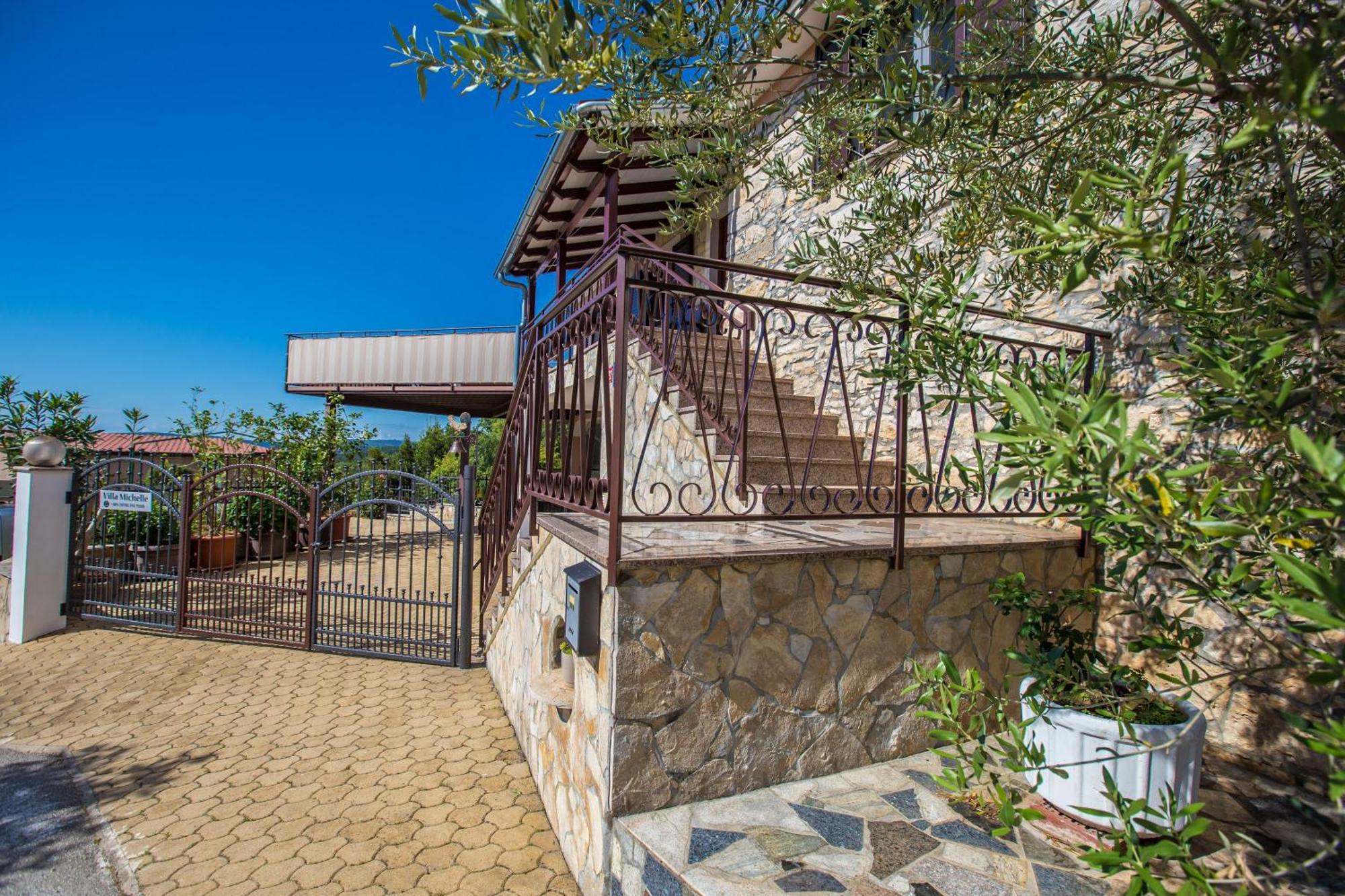 Villa Michelle Karojba Esterno foto